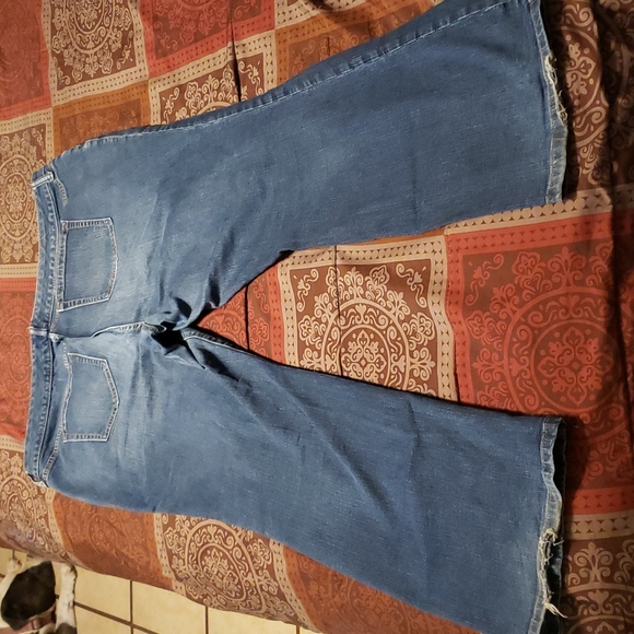 Torrid Relaxed Boot Jeans - Picture 3 of 4